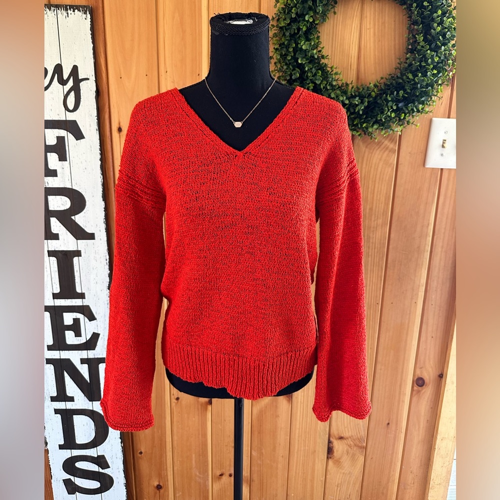 V neck sweater